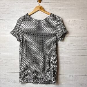 Nic + Zoe Top Womens Size Medium Black & White Moving Lines Ruching Side Knot